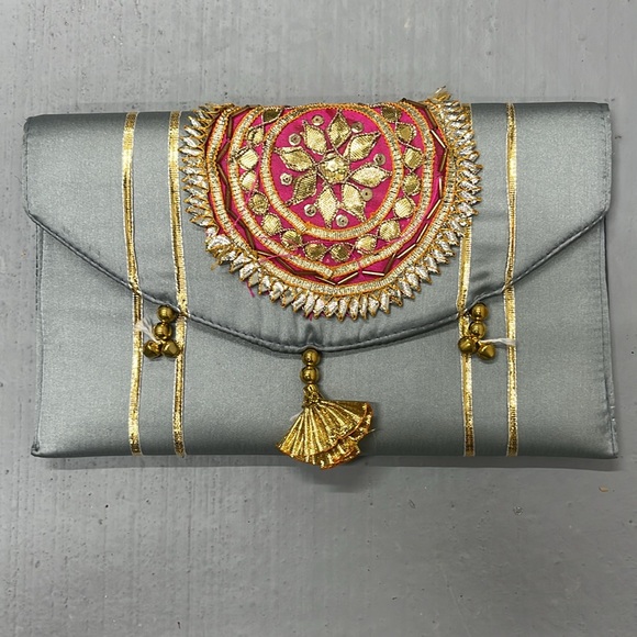 UNIQUE POLYESTER HANDBAG 🪷 - Picture 4 of 8